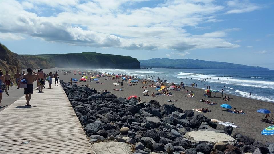 Areal de Santa Bárbara num dia de praia